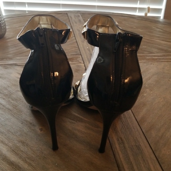 Der'eon Black Studded Heels - Picture 3 of 3